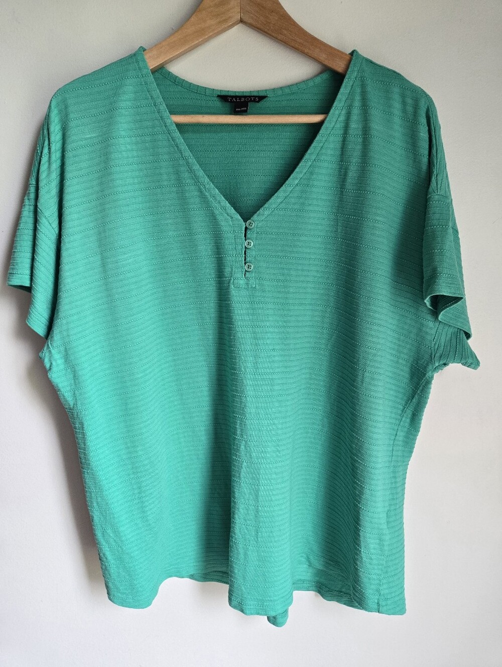 TALBOTS Women's V-Neck Short Sleeve Top in Green